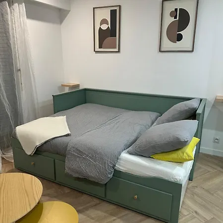 Апартаменты Perfectly Located Between Sea And Center