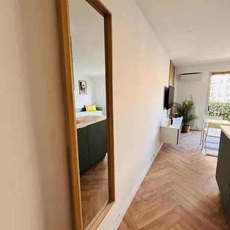 Perfectly Located Between Sea And Center Апартаменты Ницца