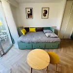 Perfectly Located Between Sea And Center Apartamento Niza